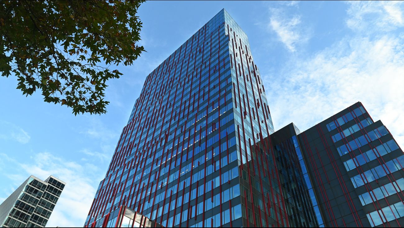 Nieuws - Nederlands vastgoedfonds Benkey nieuwe eigenaar WTC-toren Almere