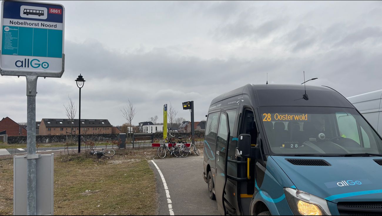Nieuws - Buurtbus in Oosterwold steeds populairder en draait op volle toeren met hulp vrijwilligers