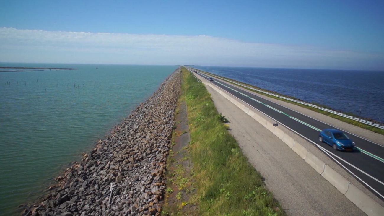 Provincie onderzoekt verkeersveiligheid Markerwaarddijk: conclusies dit najaar