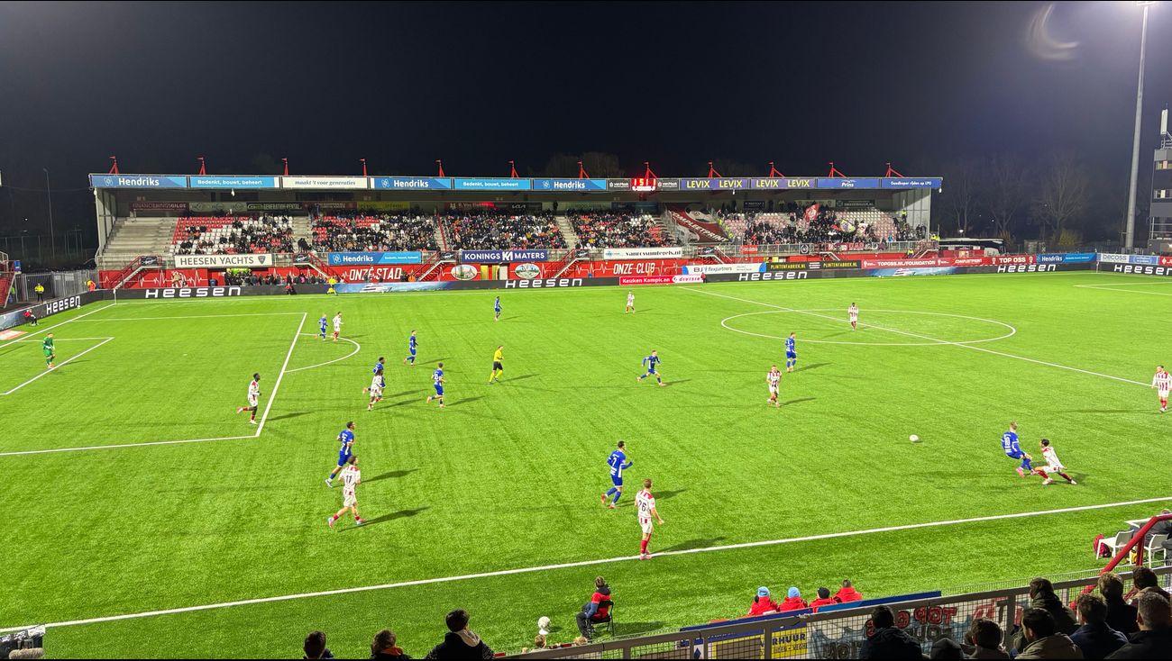 Sport - Live: TOP Oss- Almere City FC: 1-2