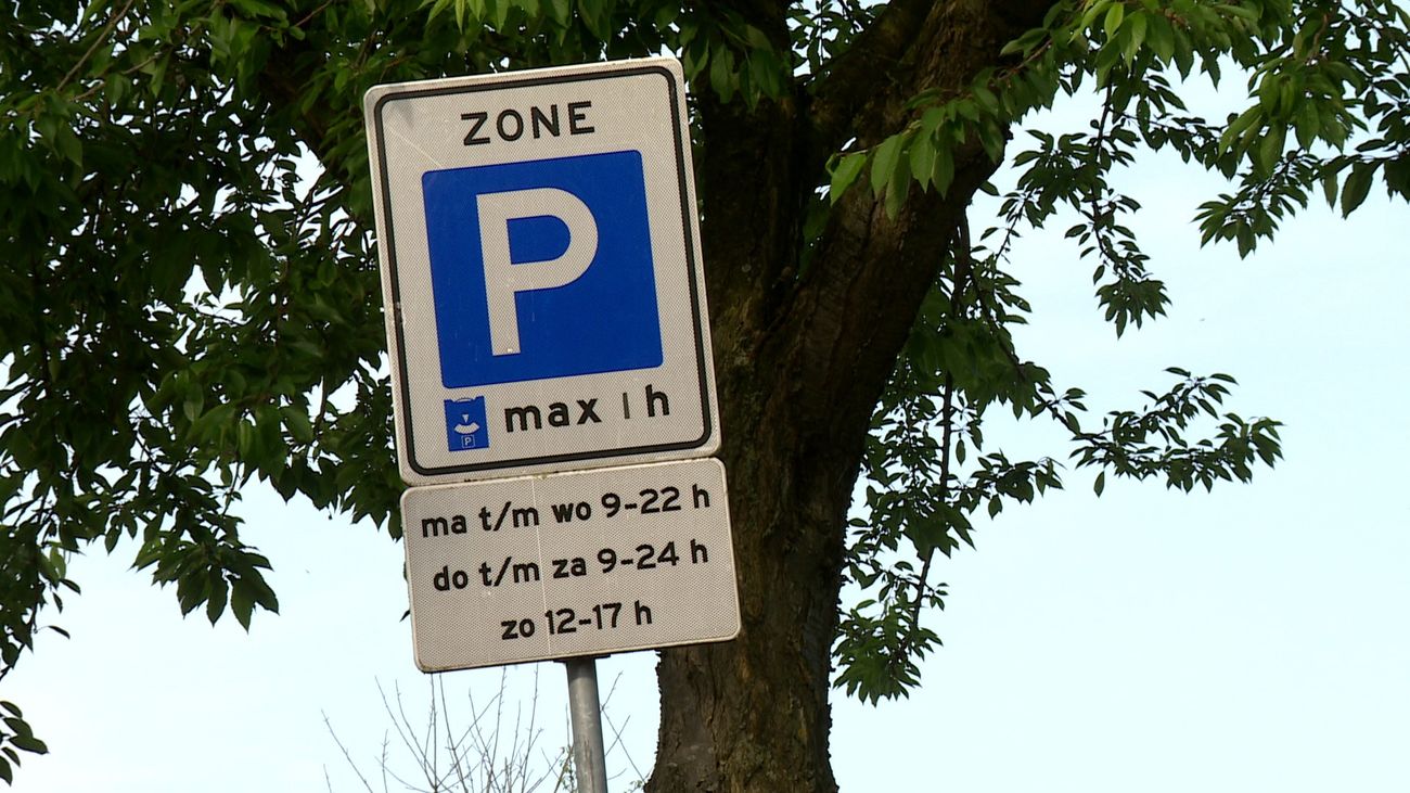 Nieuws - Extra 'tijdelijke' parkeerplekken moeten drukte in Lelystads Stadshart opvangen