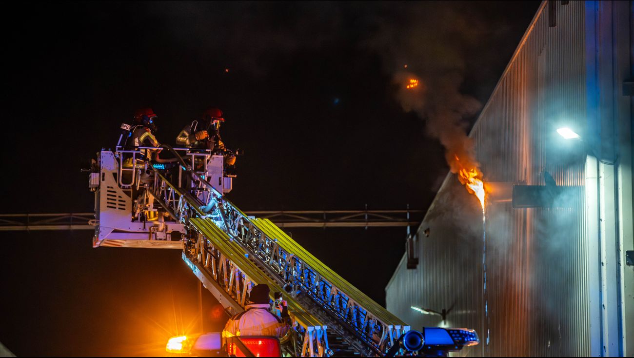Nieuws - Brandweer druk met nachtelijke branden in Zeewolde en Emmeloord