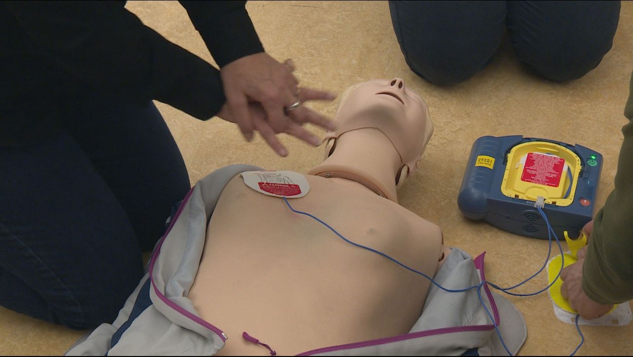 Nieuws - Te weinig reanimatievrijwilligers in Flevoland, 'angst om het fout te doen'
