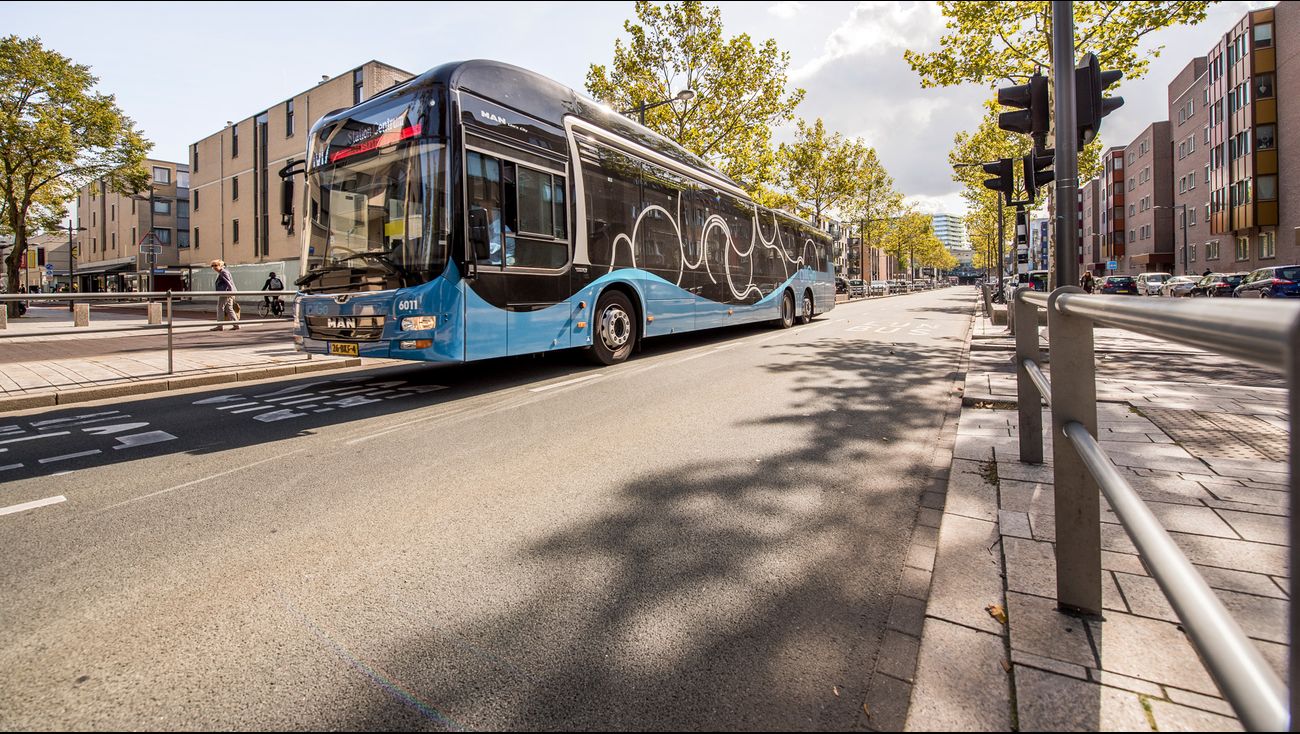 Nieuws - Stadspas voor gratis busvervoer slaat aan, maar aanvraag is soms struikelblok