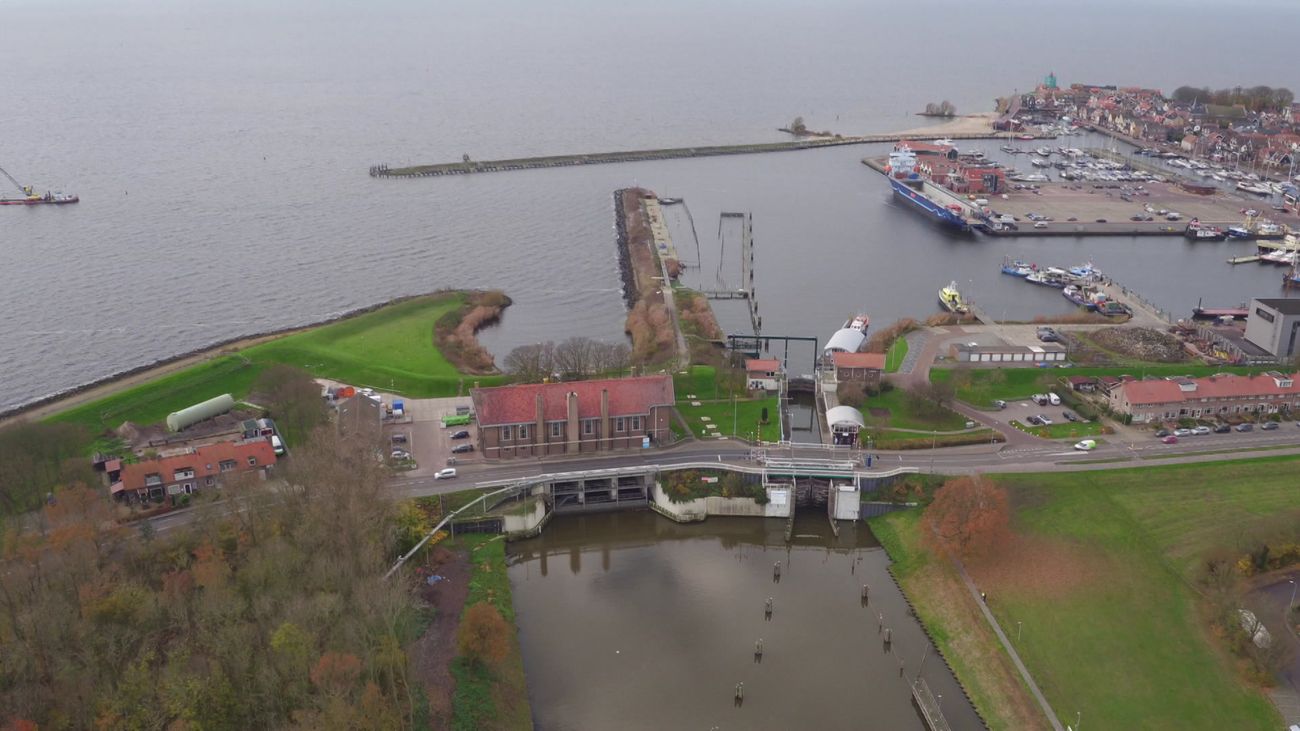 Nieuws - Noordoostpolder beter beschermd tegen natte voeten, waterschap koopt eigen aggregaten