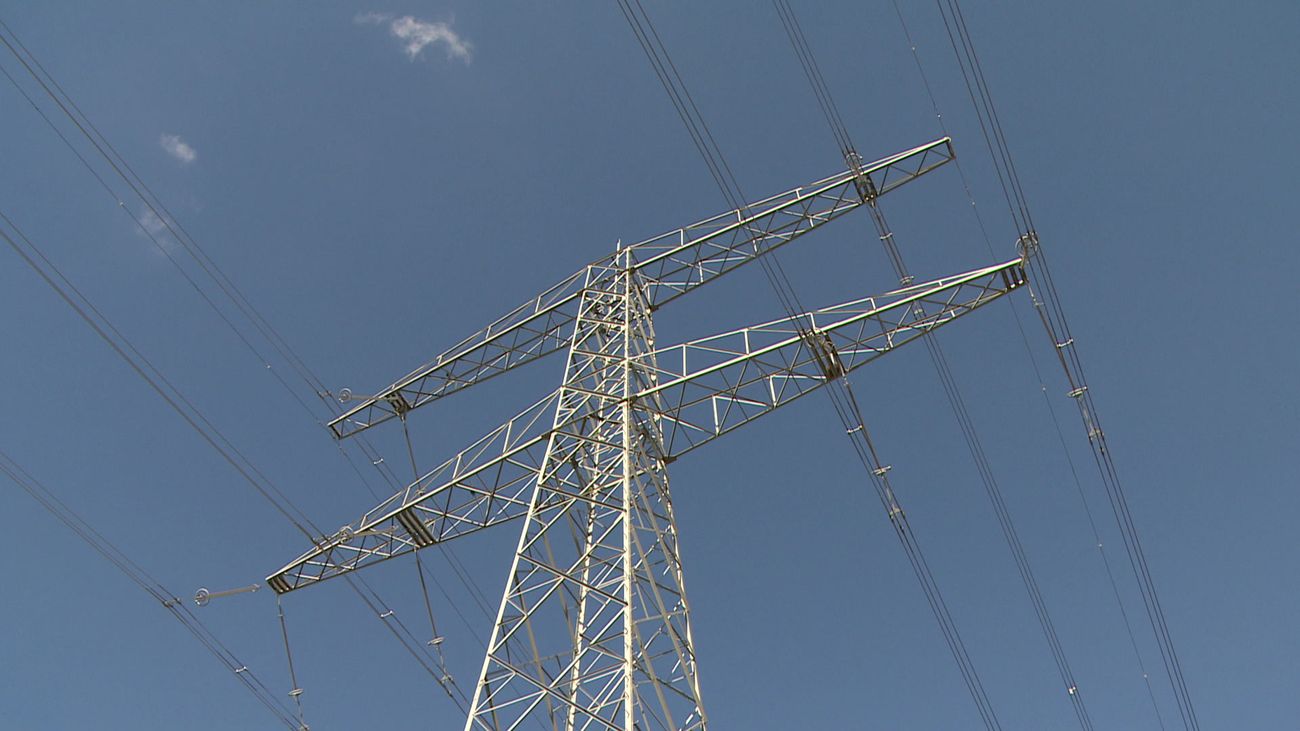 Drie mogelijke routes voor nieuwe hoogspanningslijn in Noordoostpolder