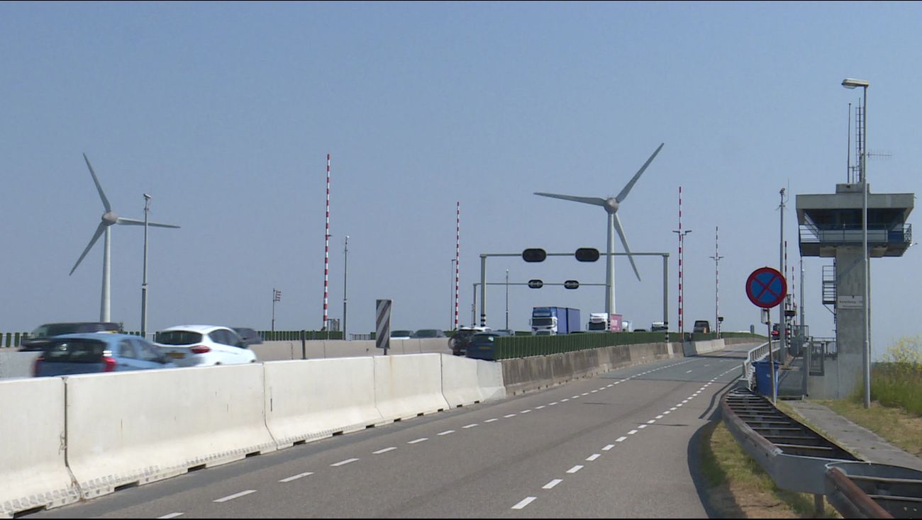 Nieuws - Rijstroken dicht op Ketelbrug vanwege onderhoud aan lantaarnpalen