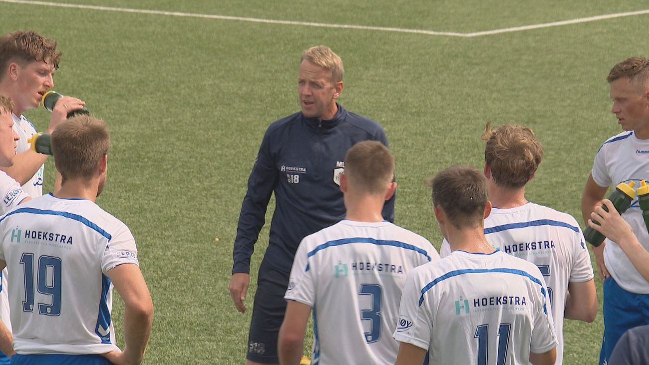 SV Urk en hoofdtrainer Mark Looms per direct uit elkaar