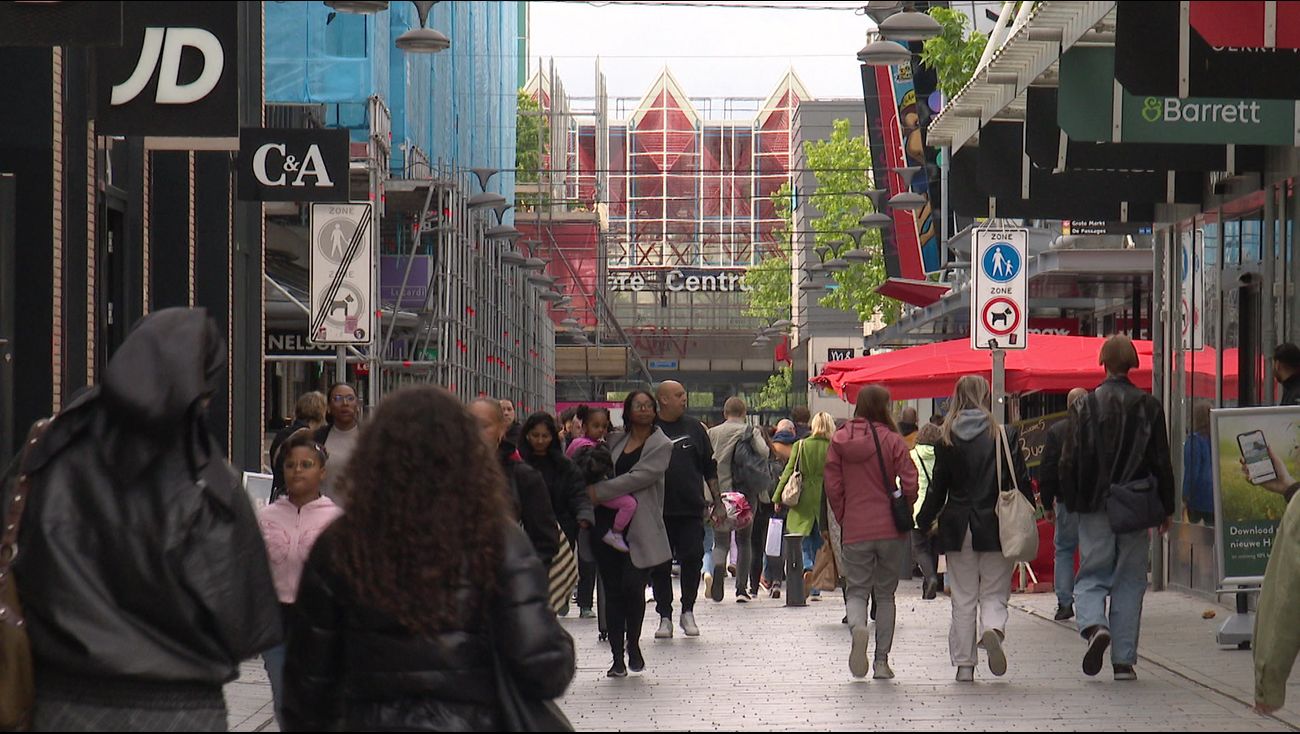 Nieuws - Samenscholingsverbod in centrum van Almere: 'Overlast neemt toe'