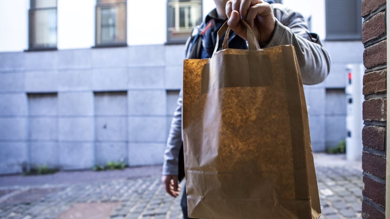 Nieuws - Bijna vijftig overtredingen bij controle op afhaal- en bezorgrestaurants in Almere