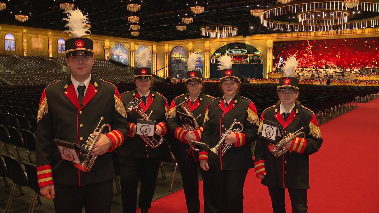 Nieuws - Thom en zijn dorpsgenoten maken deel uit van 'de grootste fanfare van Nederland'