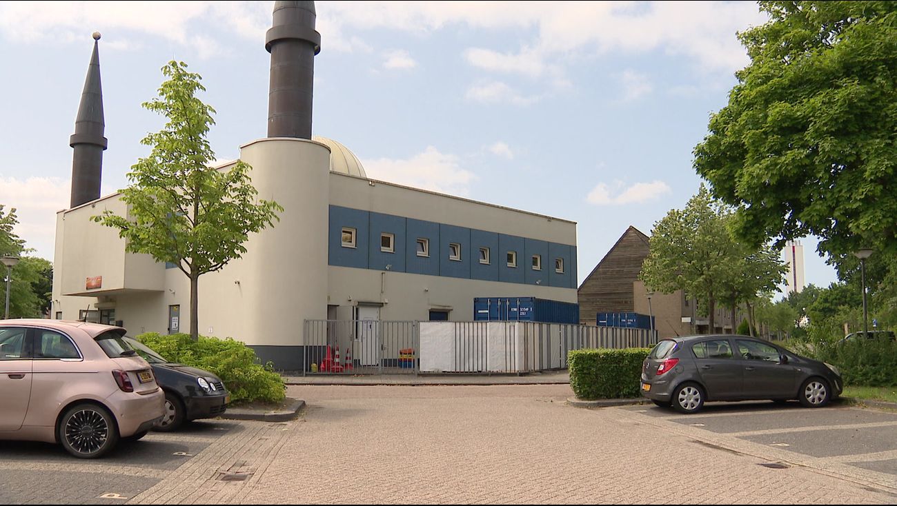 Nieuws - Definitief streep door plan verhuizing moskee naar oude brandweerkazerne