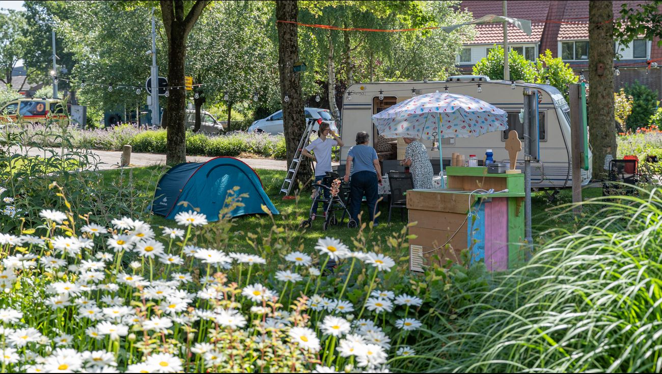 Nieuws - Ondanks de hitte toch naar 'de camping': ouderen beleven vakantie dichtbij huis