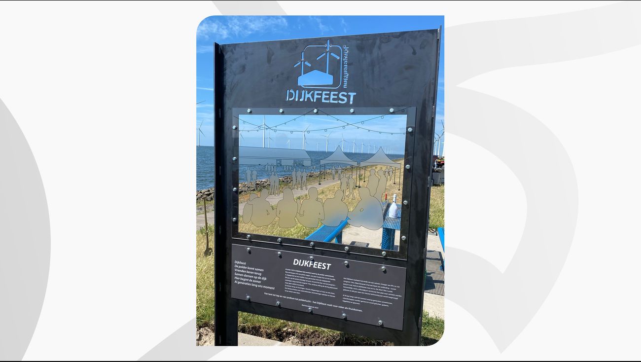 Nieuws - Blijvende herinnering voor jubilerend Dijkfeest: 'doorkijkpaneel' op Westermeerdijk