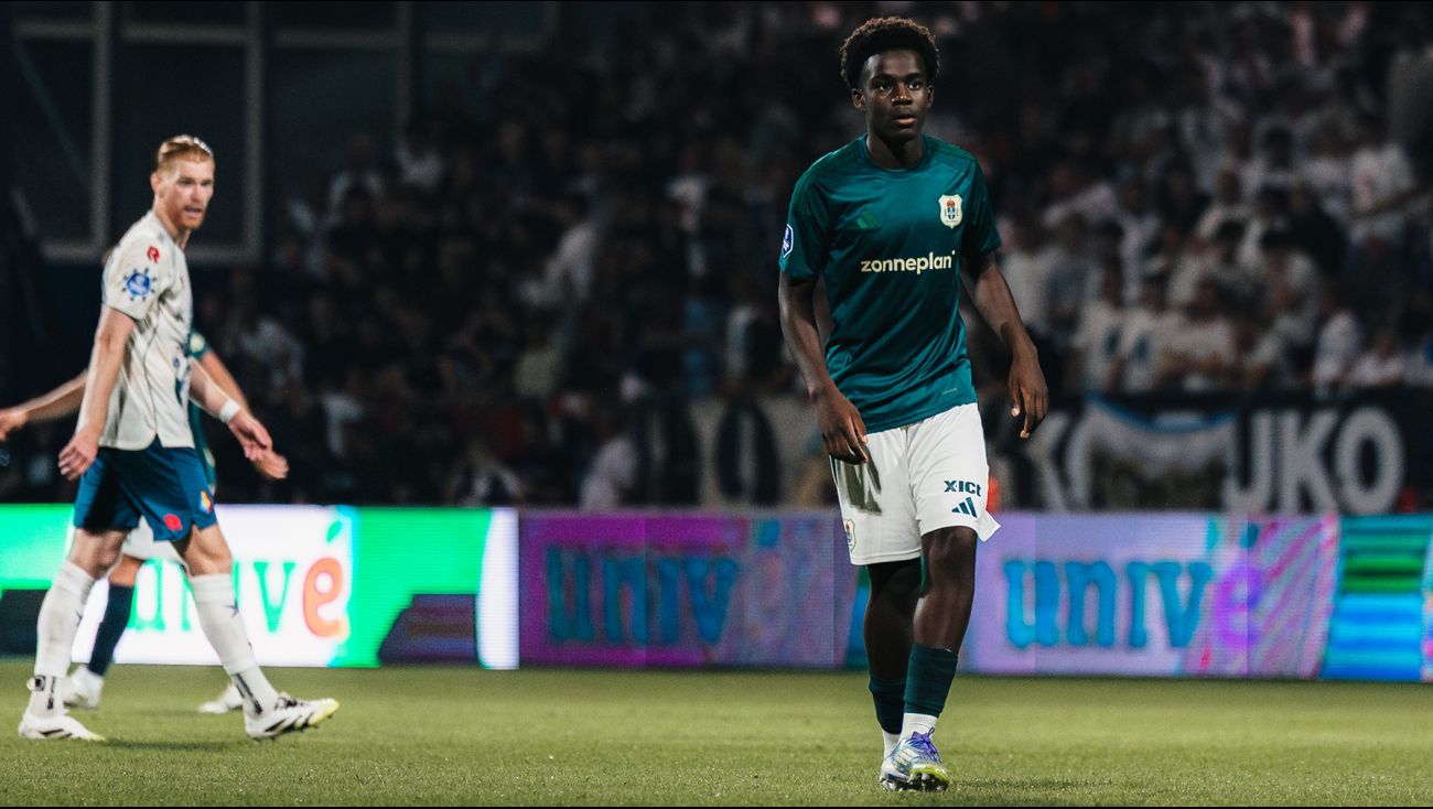 Sport - Almeers toptalent Jadiel Pereira da Gama verlengt contract bij voetbalclub PEC Zwolle