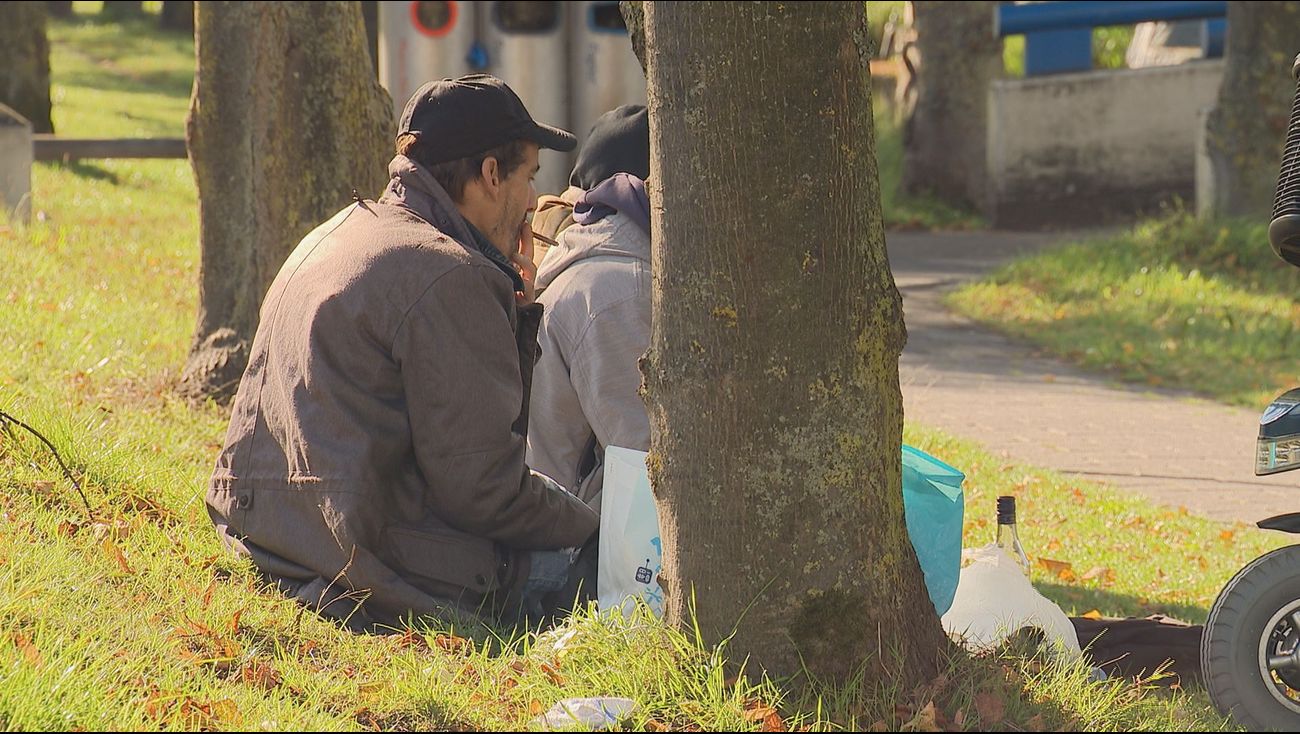 Gemist - Extra debat over toenemend aantal daklozen in raad Almere