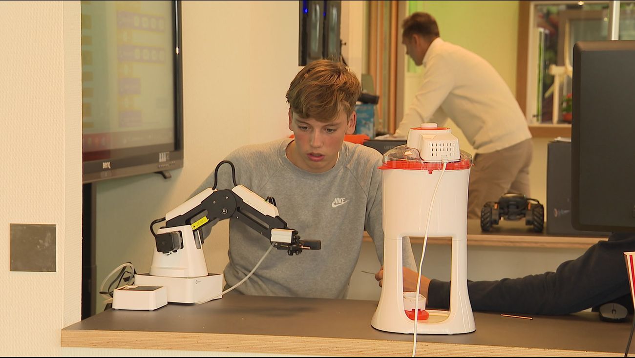 Nieuws - Jongeren leren programmeren, 3D-printen en werken met robots in nieuw Greenlab