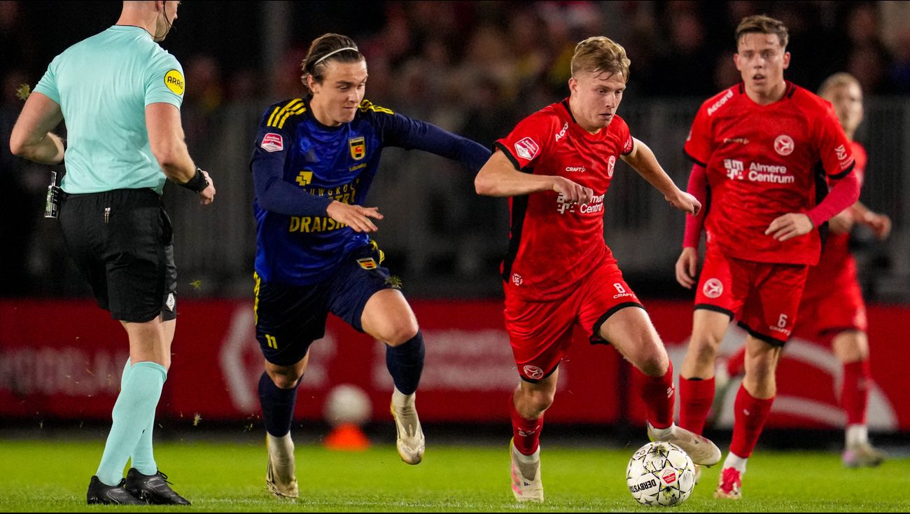 Sport - Almere City pakt thuis een punt tegen Cambuur
