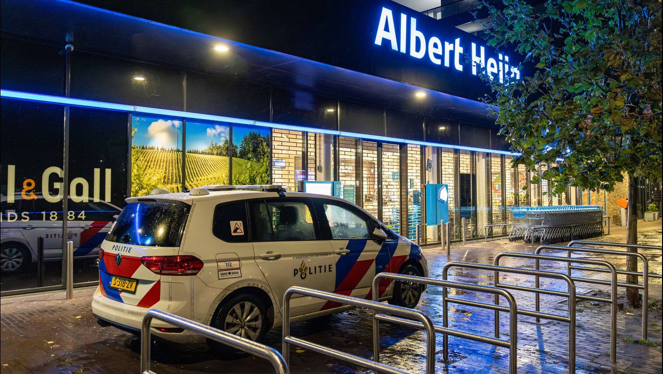 Nieuws - Albert Heijn Meerveldplein Almere vlak na sluitingstijd overvallen