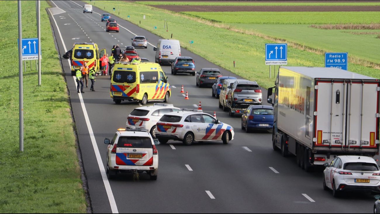 Nieuws - Verkeer vast op A6 van Almere naar Lelystad door aanrijding