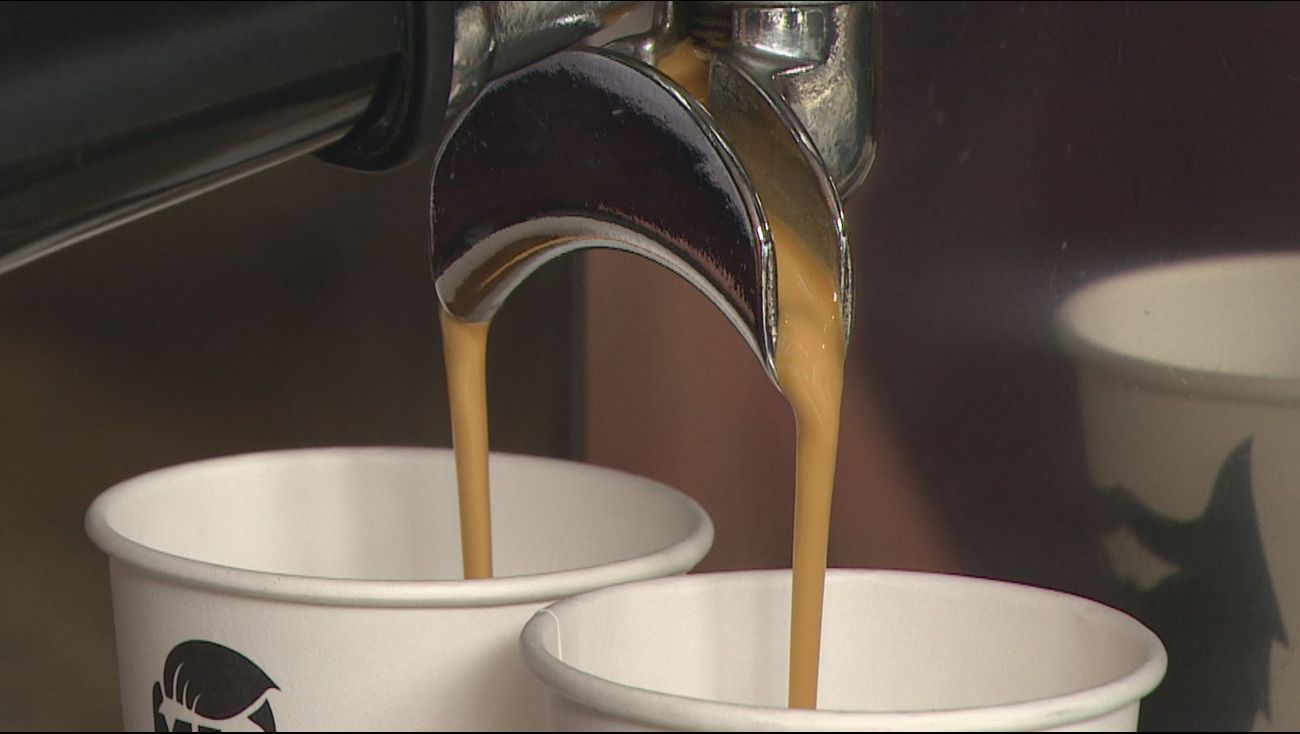 Bijna een maand na dato gratis koffie voor 'geduldige' Emmeloorders na afsluiting Hannie Schaftweg