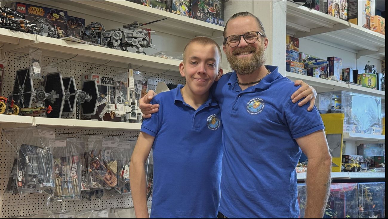 Nieuws - Vader begint tweedehands Lego-winkel, zodat zijn zoon ook kan werken