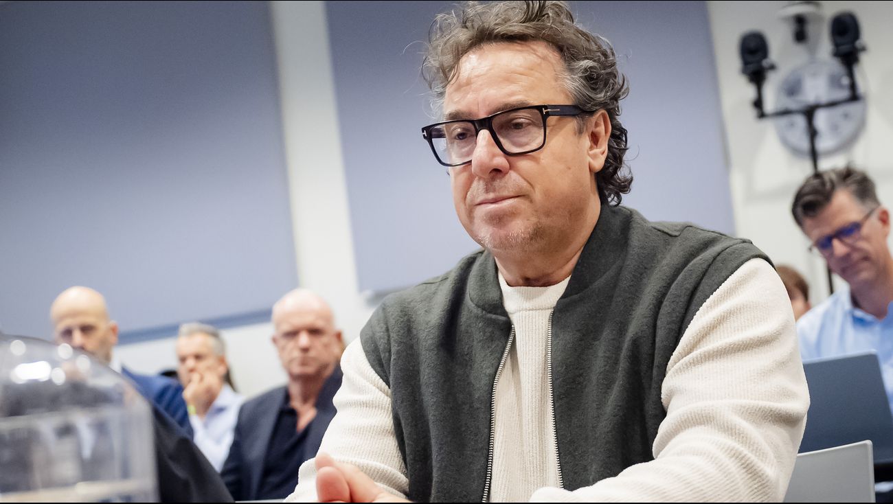 Nieuws - Vijf maanden cel geëist tegen Borsato: deel vermeend misbruik in Almere