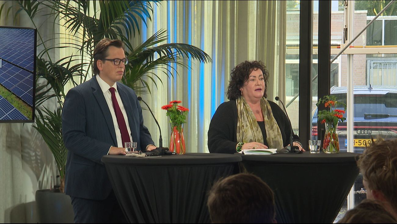 Nieuws - Landelijke politici kruisen degens in Jonge Boeren Verkiezingsdebat