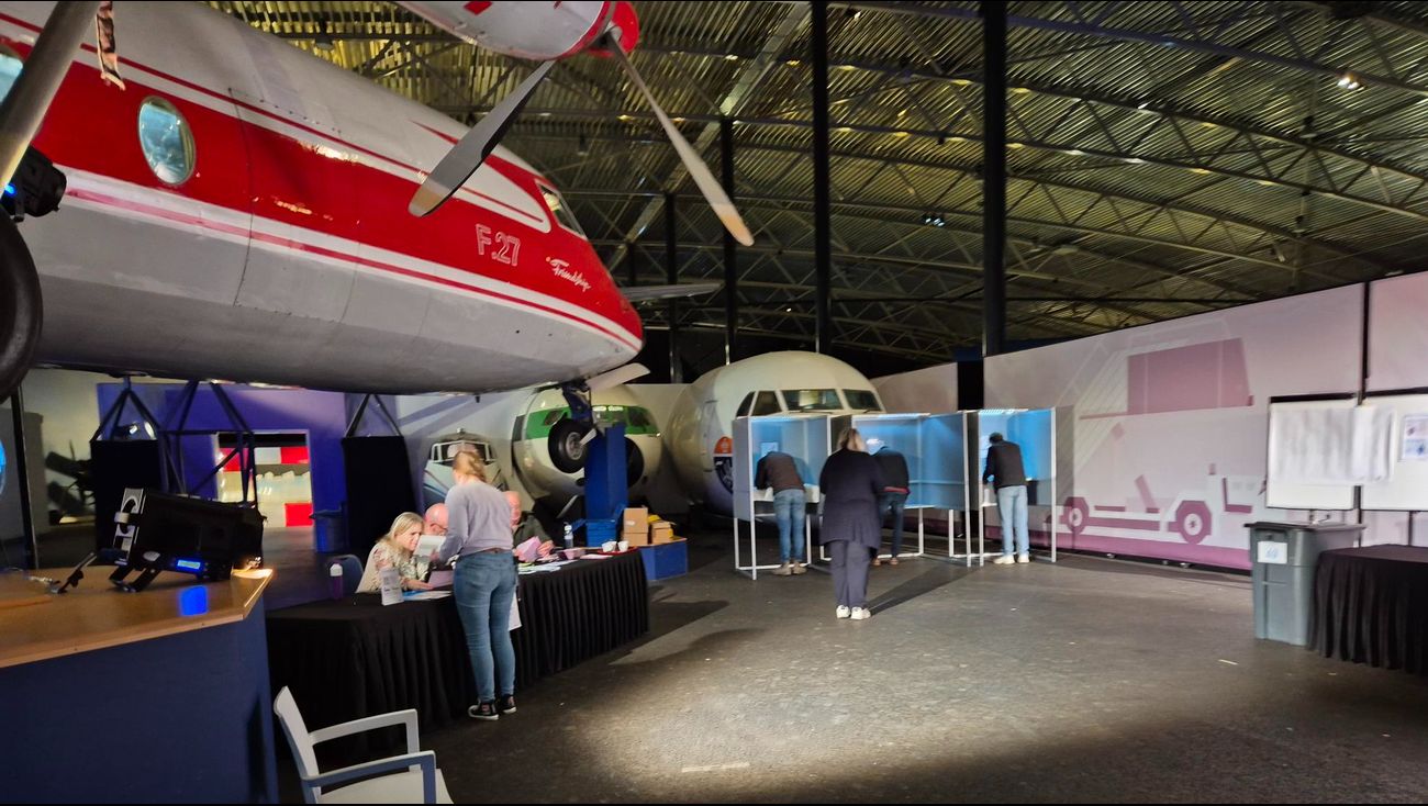 Nieuwsoverzicht 29/10 | Flevoland trekt naar de stembus • Frustratie over coffeeshop Almere Buiten
