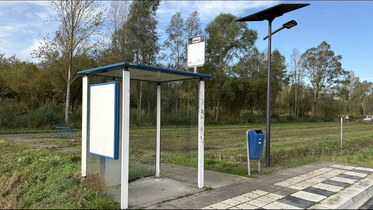 Nieuws - Busreizigers in het buitengebied hoeven niet langer in het donker op de bus te wachten