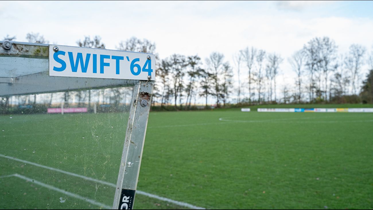 Sport - Wedstrijden Swift'64 afgelast na overlijden 20-jarig lid