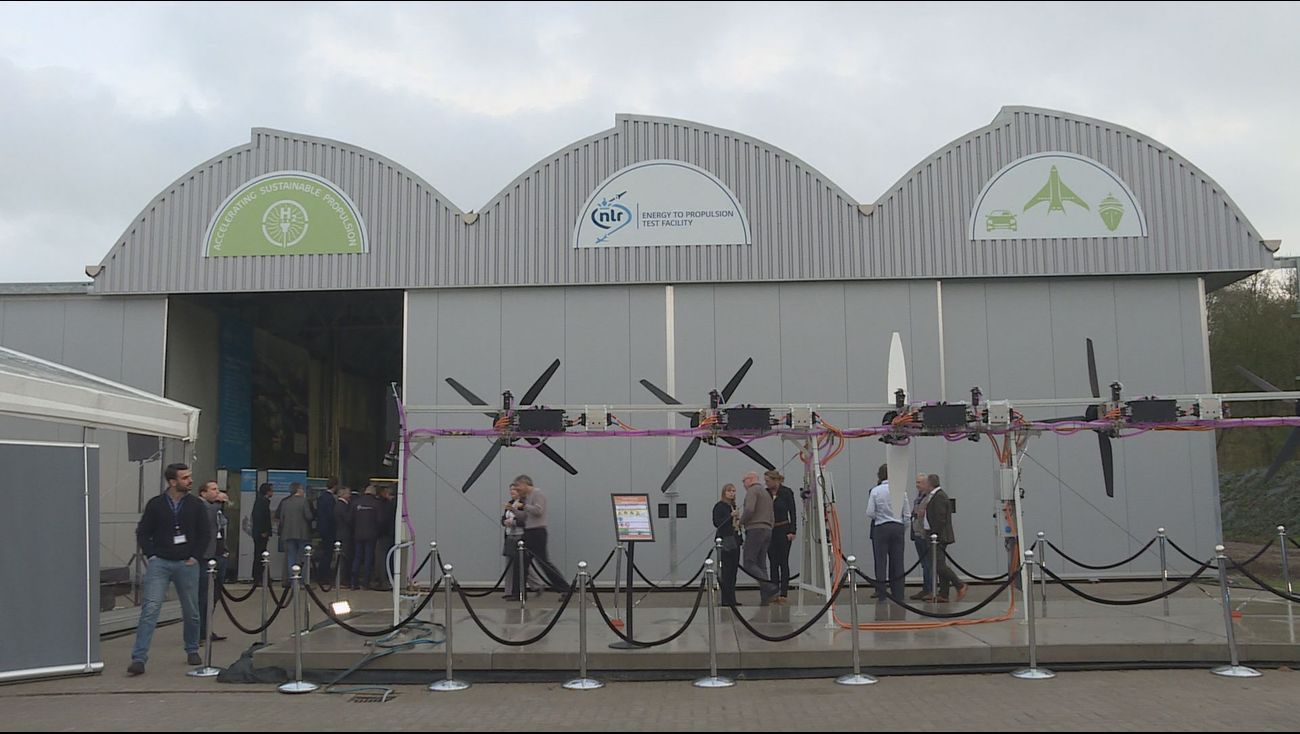 Nieuws - NLR opent unieke testfaciliteit: 'We zullen groener moeten gaan vliegen'