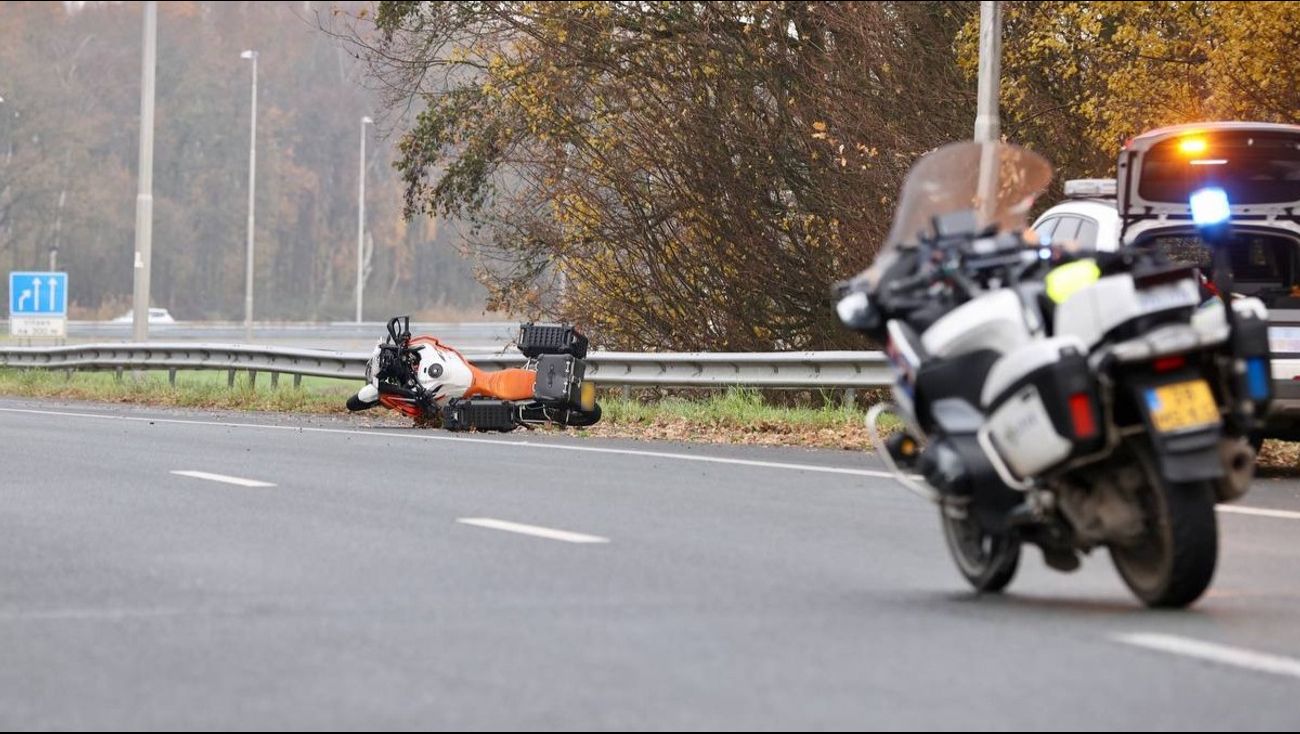 Nieuws - Knooppunt Emmeloord dicht geweest na ongeluk met motorrijder