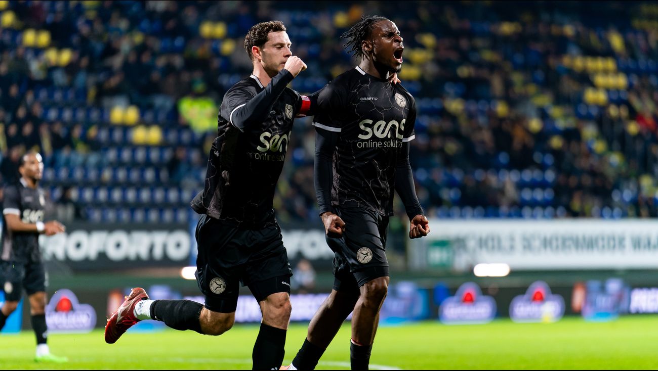 Sport - Stunt: Almere City schakelt Fortuna Sittard uit in bekertoernooi