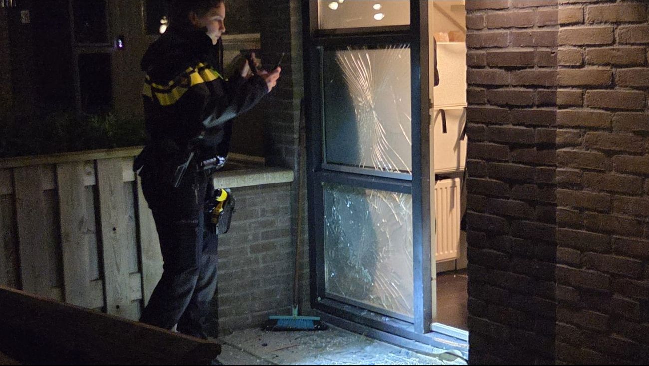 Nieuws - Explosie bij woning aan de Voorstraat in Lelystad