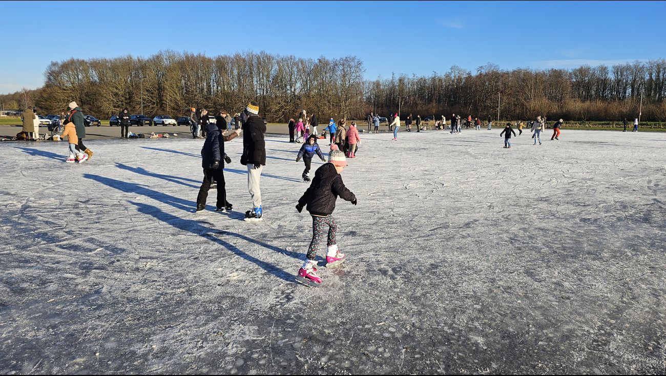 Nieuws - Gemeente overweegt evenemententerrein als schaatslocatie zonder vergunning