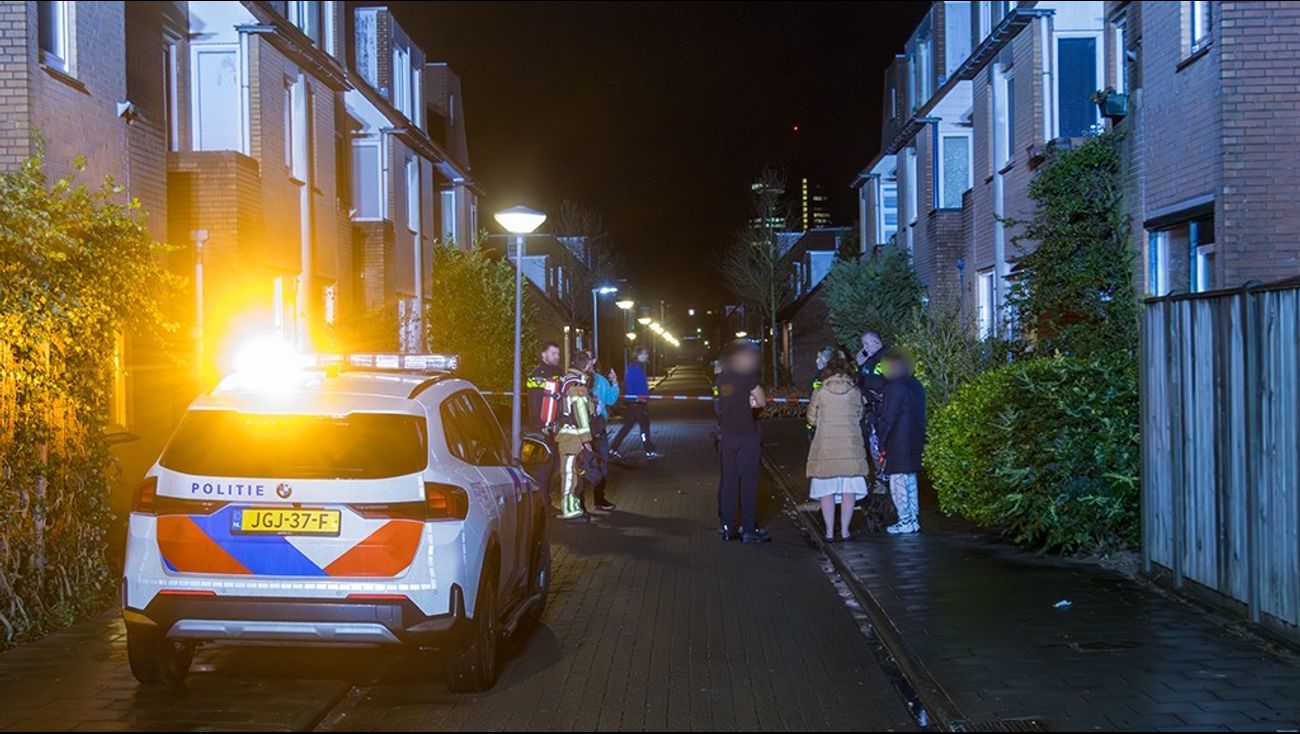 Nieuws - Explosie bij woning in Stedenwijk, politie zoekt verdachte