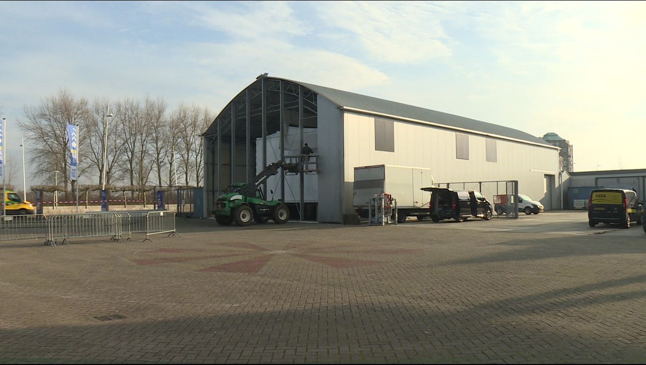 Nieuws - Na tien jaar is hij droog genoeg. De 15e-eeuwse IJsselkogge kan opnieuw op reis