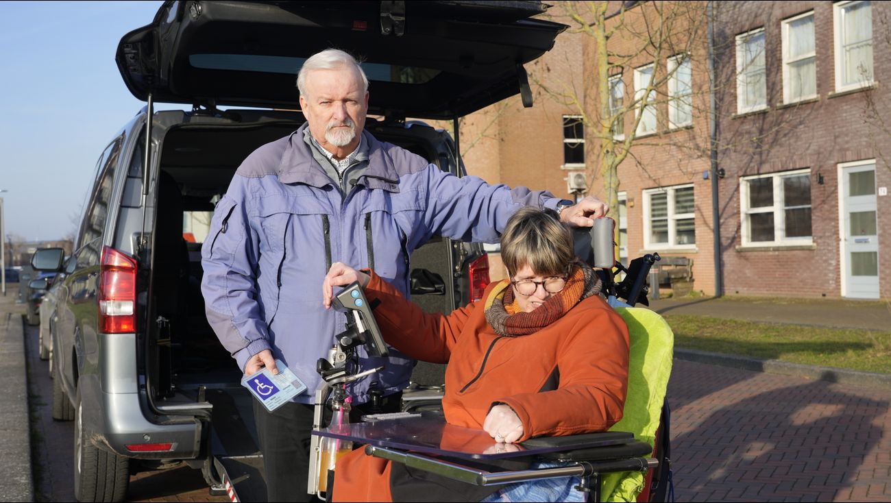 Gemeente Almere zet door met parkeerapp voor gehandicapten, ondanks aanhoudende problemen