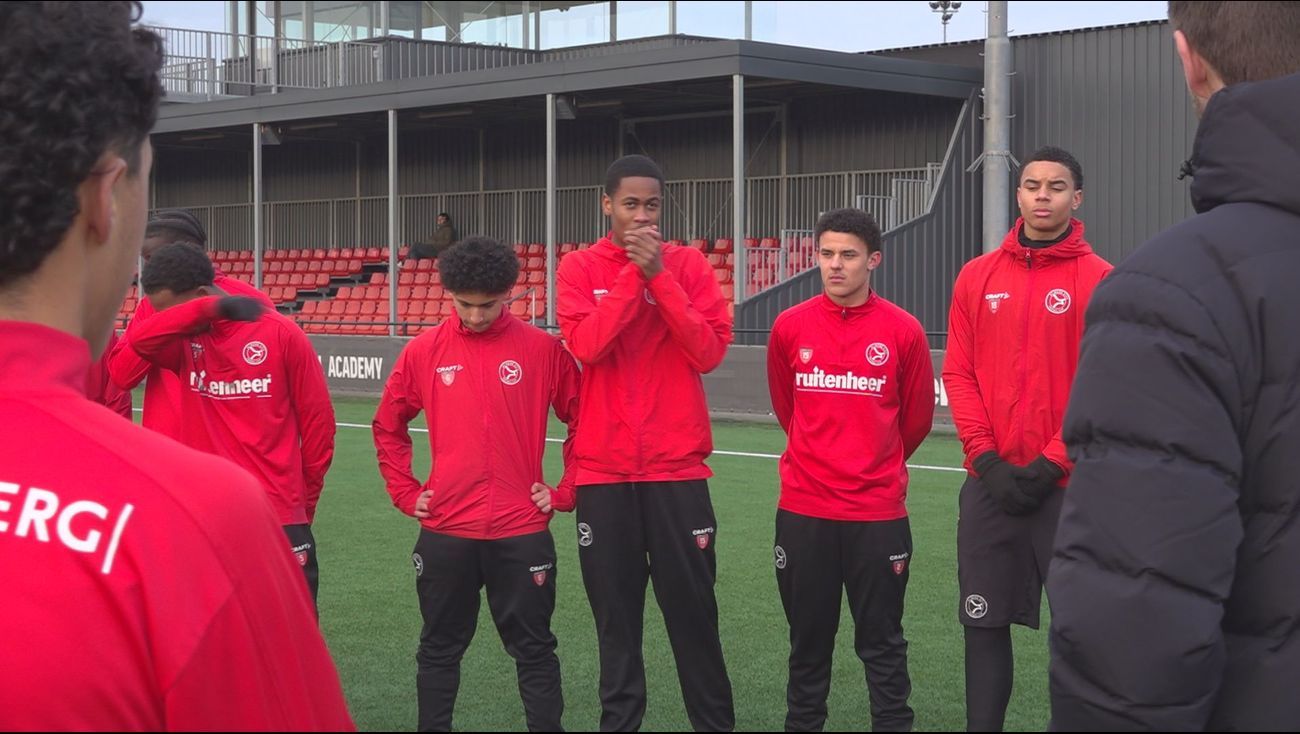 Sport - Talenten Almere City gaan spelen voor Suriname, Aruba en Bonaire