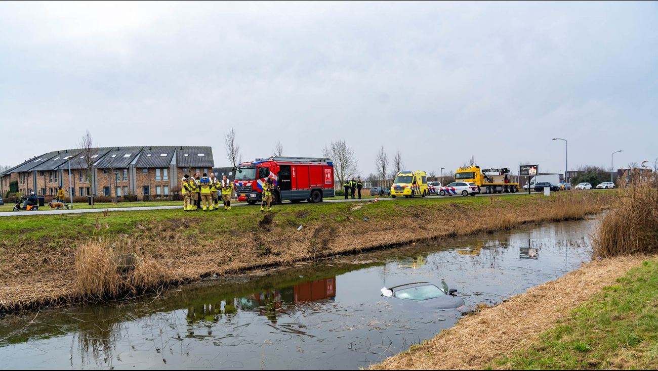 Nieuws - Man rijdt sloot in met auto in Zeewolde