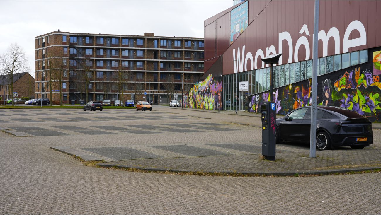 Nieuws - Binnen een week geregeld: groot parkeerterrein Almere Buiten wordt gratis