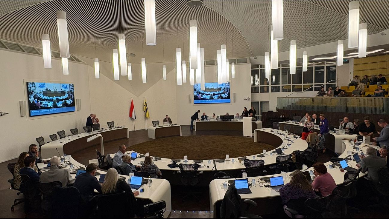 Nieuws - Crisis jeugdzorg: nog een wethouder opgestapt, gemeenteraad wil enquête