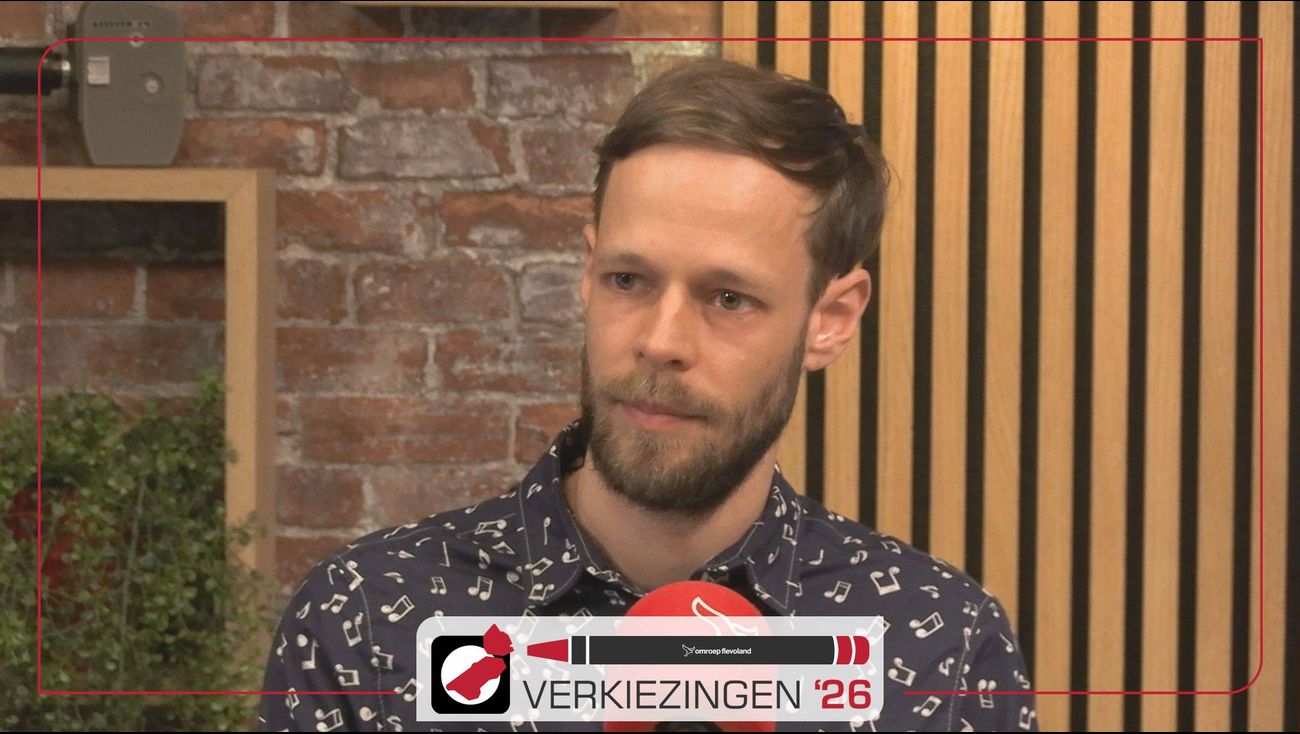 Nieuws - Meerderheid Leefbaar Zeewolde roept tegenreactie op: 'Hoge boom krijgt heel veel wind'