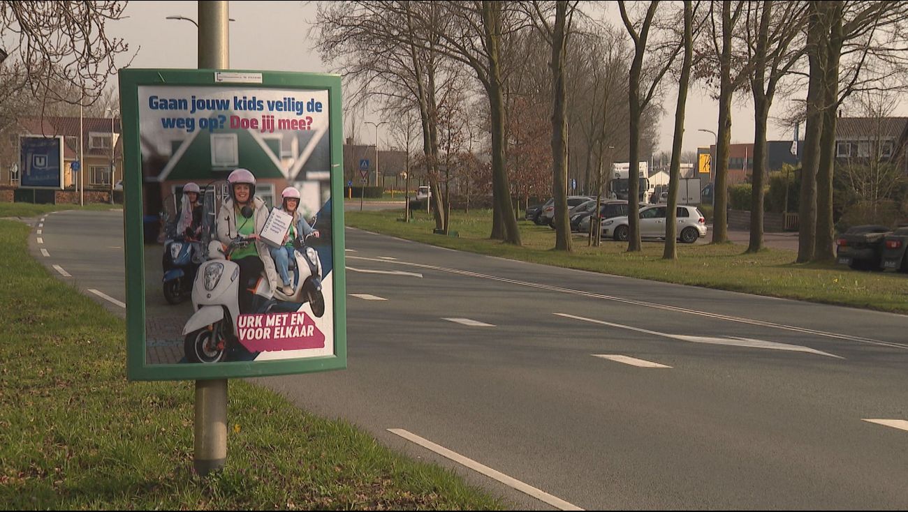 'Subtiel van Urk om moeders boodschap over scooters te laten brengen'