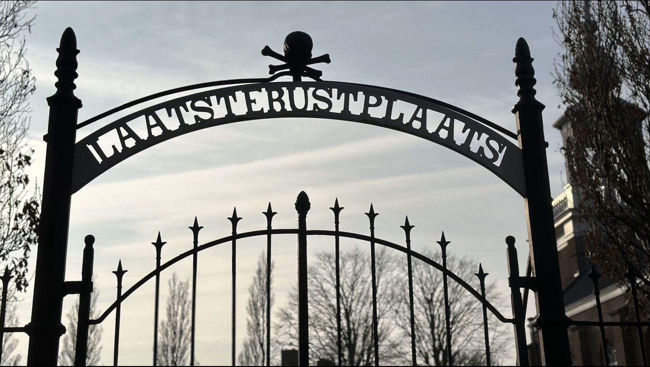 Oproep Urk: ligt jouw voorouder begraven bij het Kerkje aan Zee? Meld je dan binnen een jaar