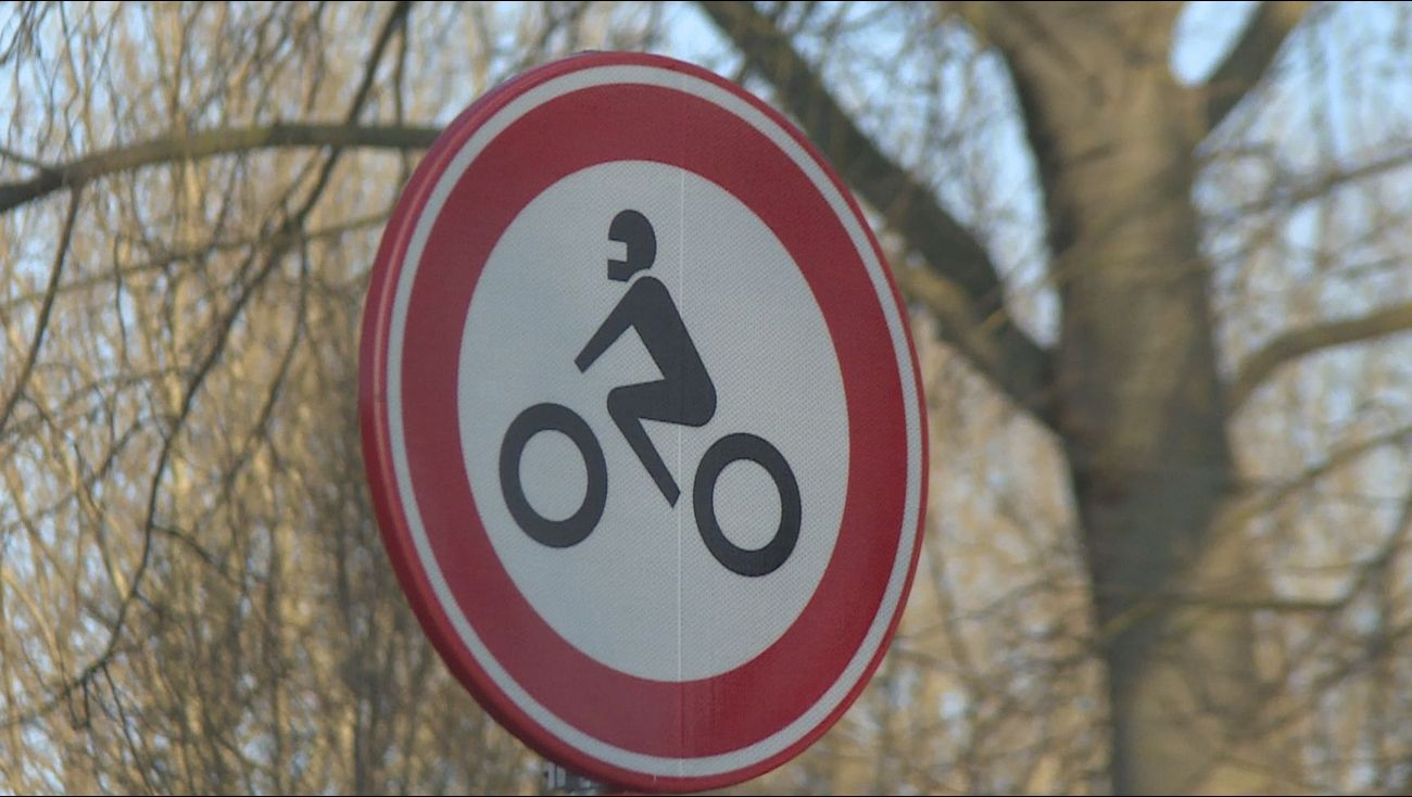 Gemeente Almere nam geen verkeersbesluit voor verbod motoren, maar beroept zich op uitzondering