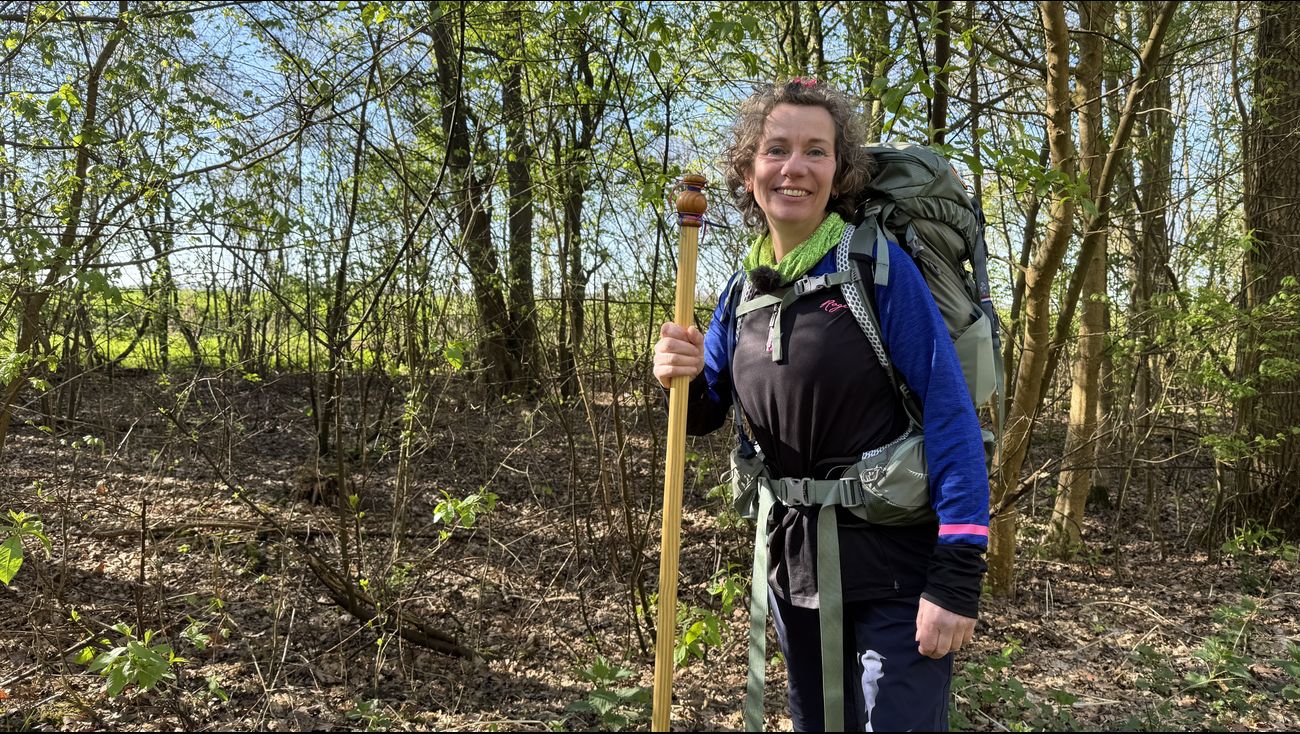 Zorgmedewerker Willeke loopt 500 kilometer voor dementerende ouderen: 'Ze zitten soms hun dagen uit'