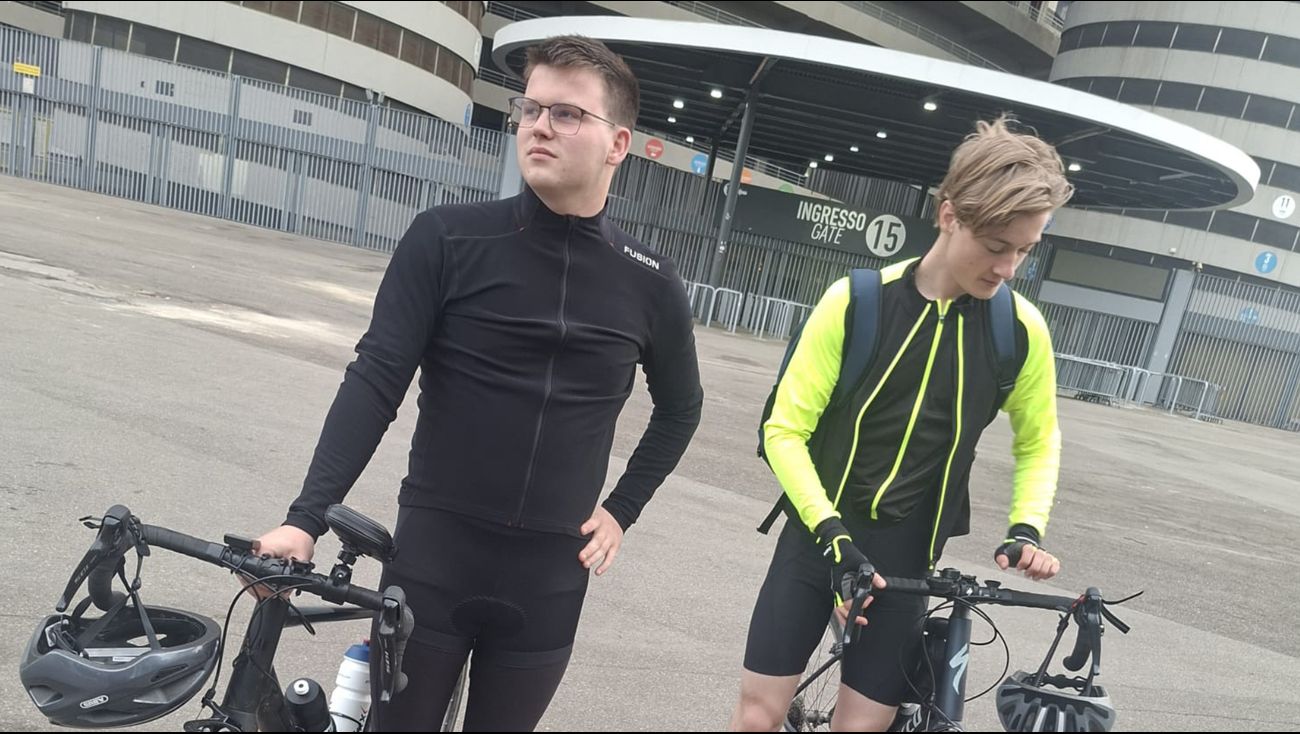 Julian en Sander fietsen van Milaan naar Biddinghuizen om aandacht voor autisme te vragen