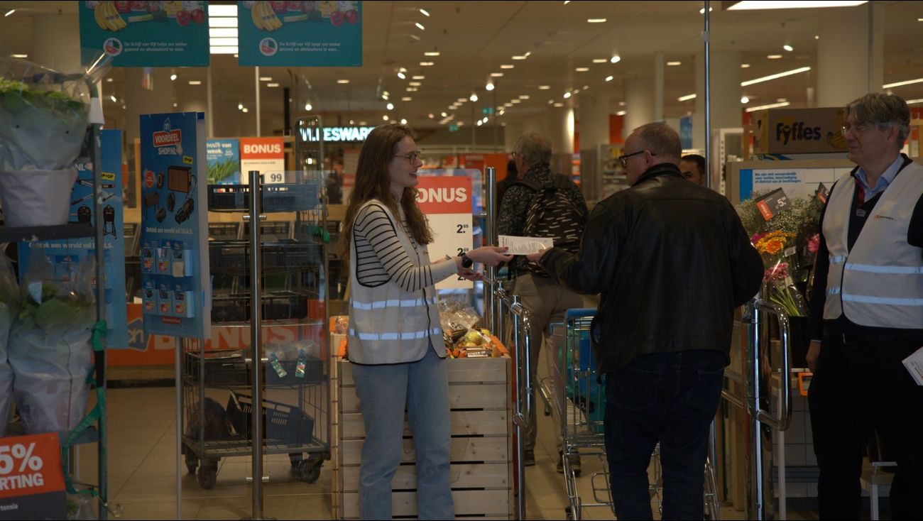 Nieuws - Van winkelmandje naar voedselbank: inzamelactie in Almere Buiten